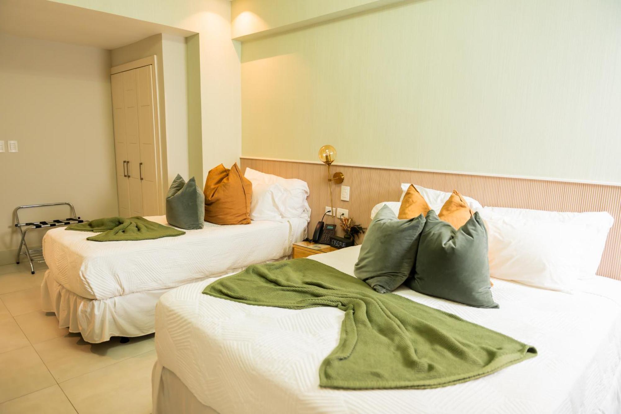 Hotel Stay Here Suites Santo Domingo Ngoại thất bức ảnh