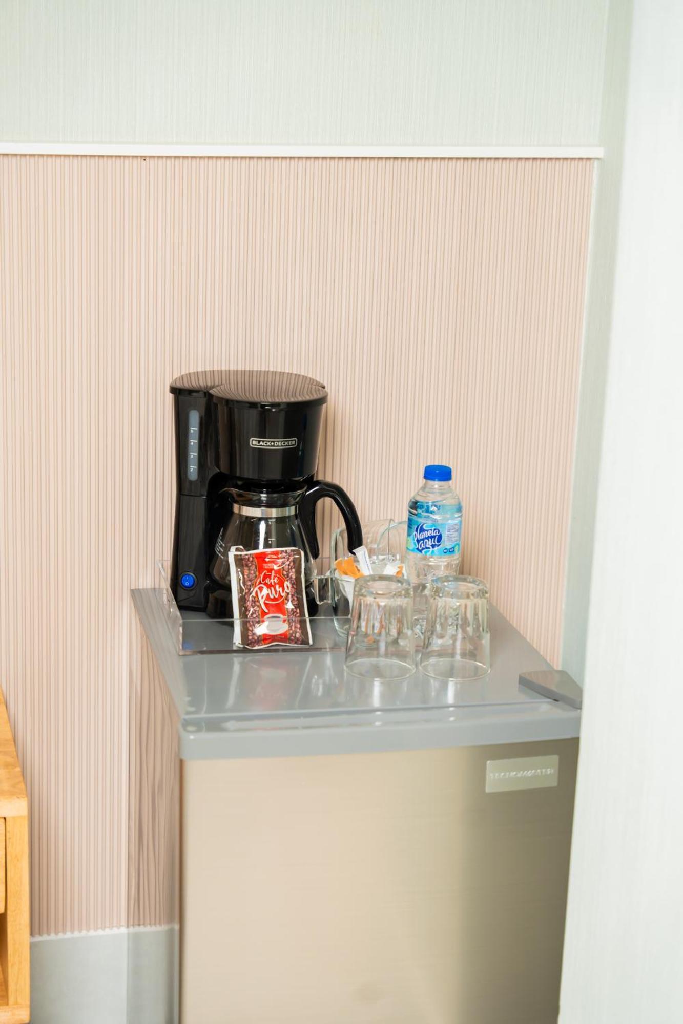 Hotel Stay Here Suites Santo Domingo Ngoại thất bức ảnh