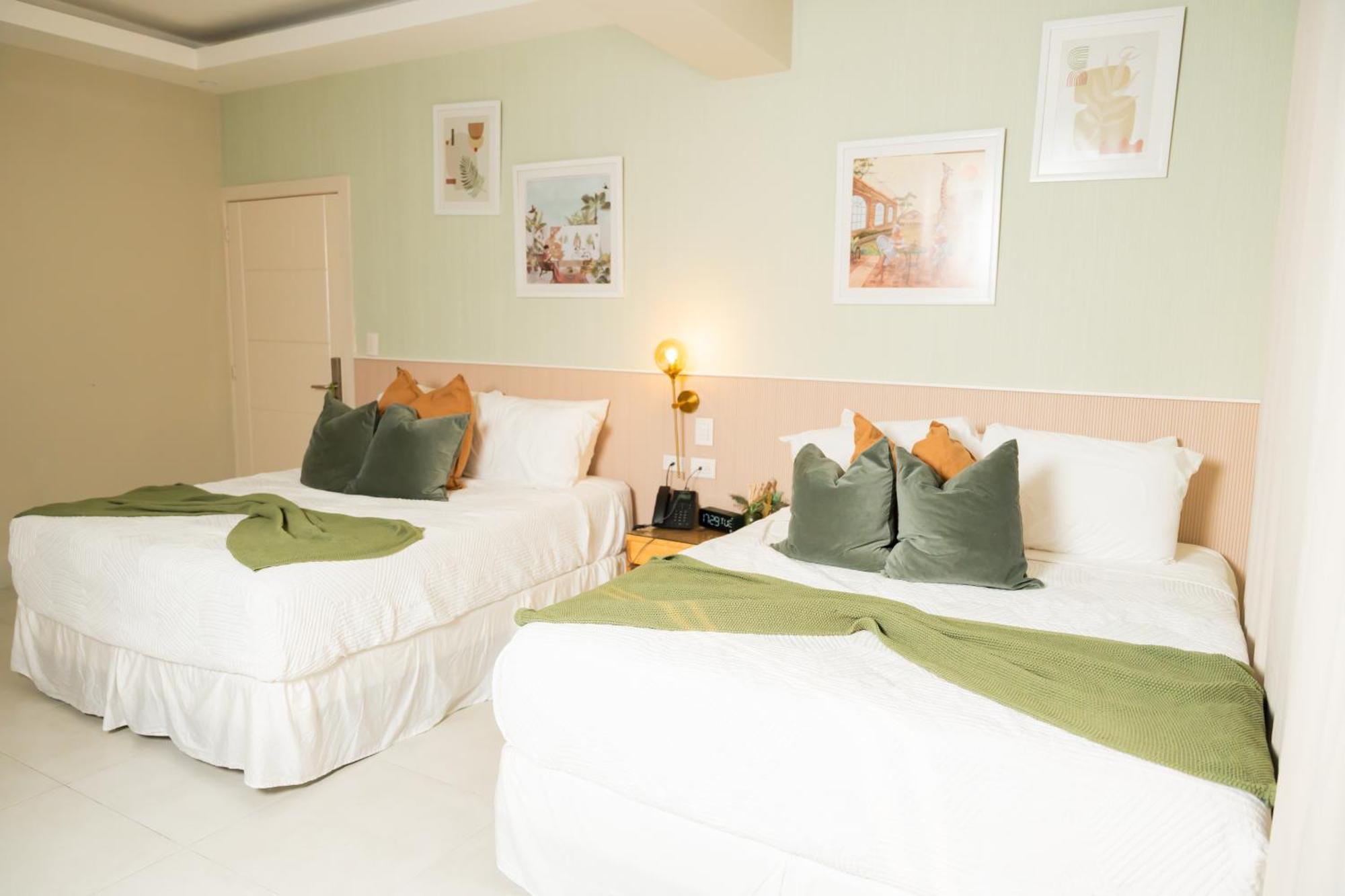 Hotel Stay Here Suites Santo Domingo Ngoại thất bức ảnh
