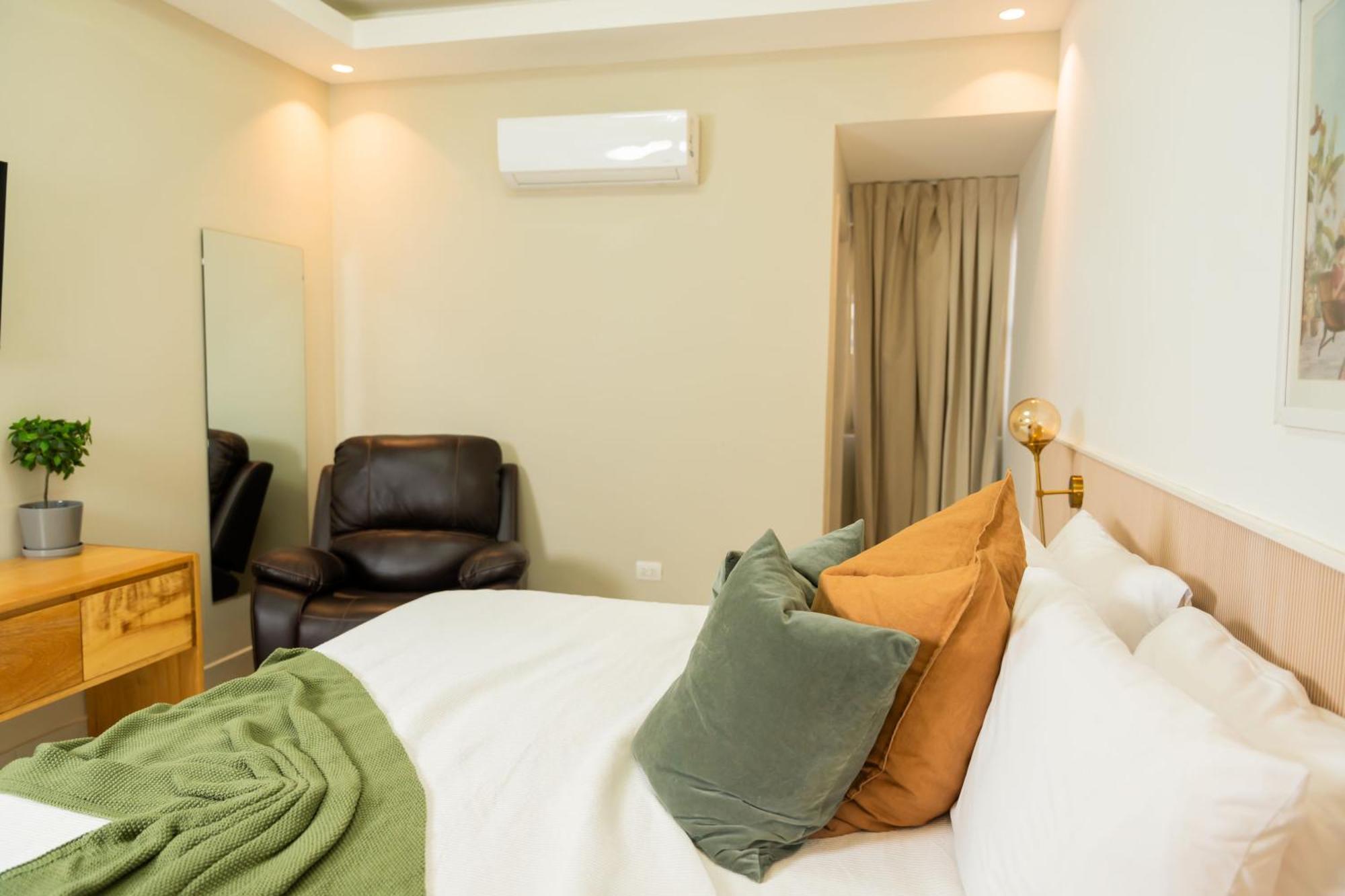 Hotel Stay Here Suites Santo Domingo Ngoại thất bức ảnh