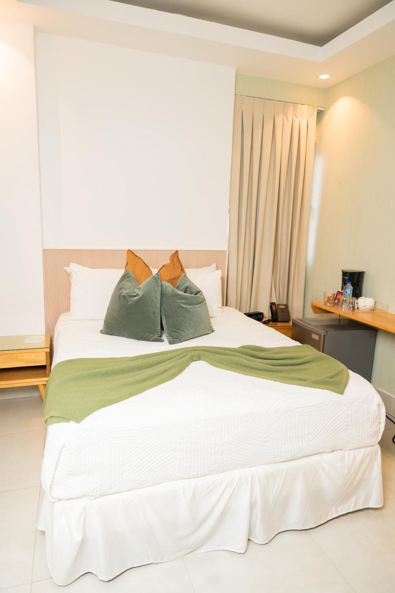 Hotel Stay Here Suites Santo Domingo Ngoại thất bức ảnh