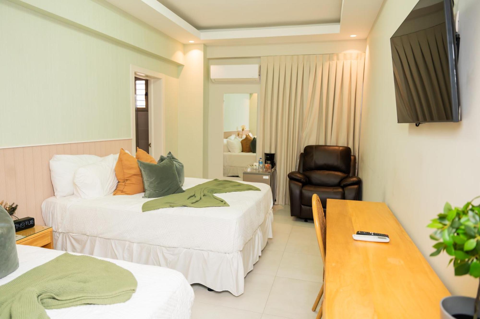 Hotel Stay Here Suites Santo Domingo Ngoại thất bức ảnh